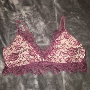 Burgundy lace bralette from Pacsun! Size large.